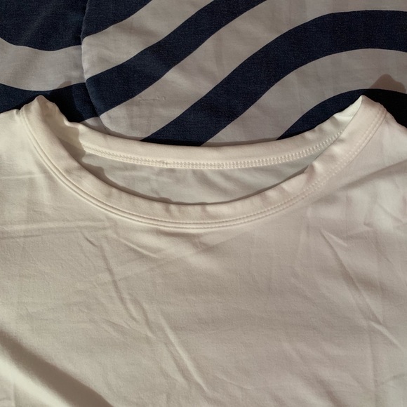 Basic Crop Top 👚 - Picture 3 of 5